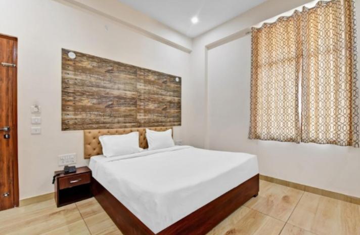 Hotel Amrapali Inn Jaipur Exteriör bild